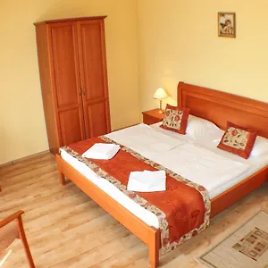 https://matyas-apartmanok.hotels-hajduszoboszlo-hungary.com